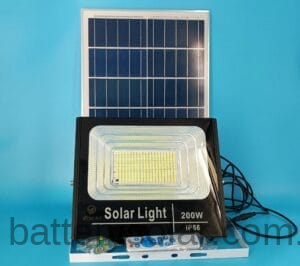 đèn pha năng lượng mặt trời